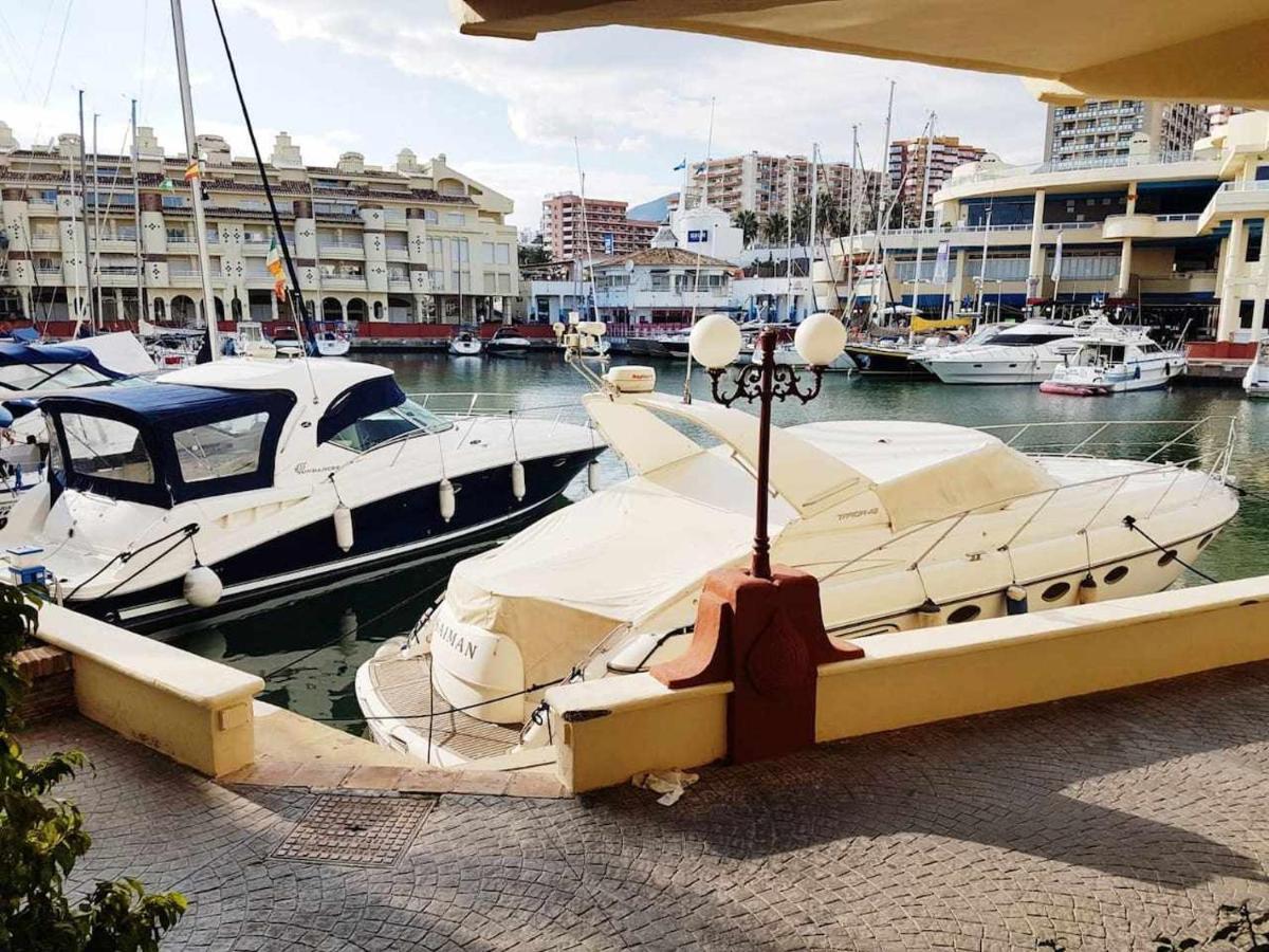 Lujoso Apartamento En De La Isla De Puerto Marina Benalmadena Bagian luar foto